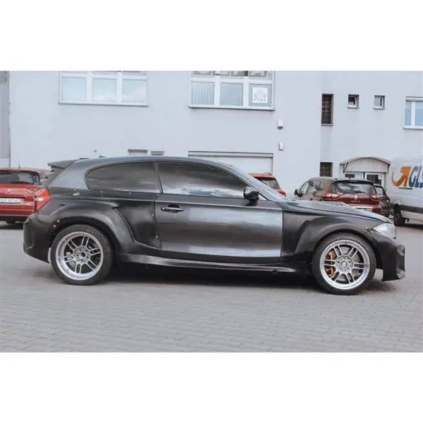 Oferta limitowana Royal Body Kit BMW E81 Drzwi Lewe