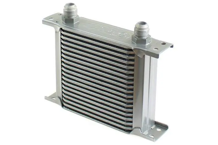 Chłodnica Oleju TurboWorks Slim Line 19-rzędowa 140x150x50 AN10 Silver Hit sprzedaży