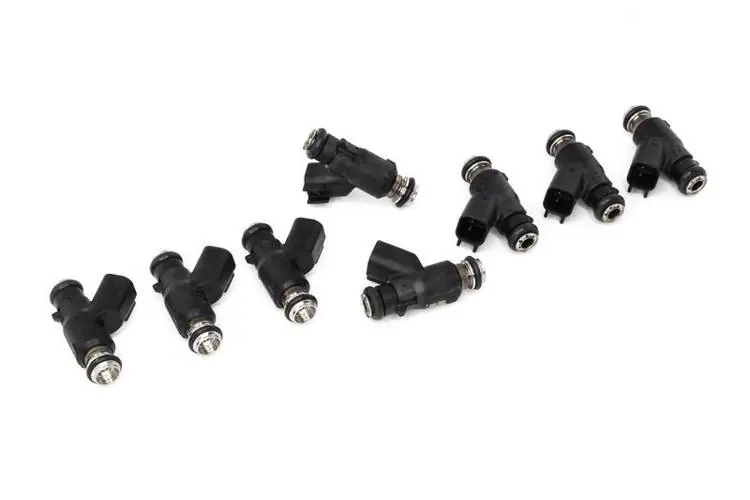 Rabat Wtryskiwacze DeatschWerks 630cc Chevrolet Silverado/Sierra 00-06